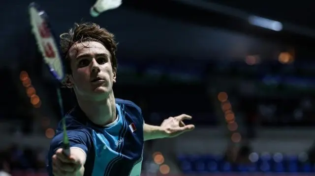 丹麦羽毛球, 哪一个更重, AA 丹麦羽毛球, 哪一个更重, AA