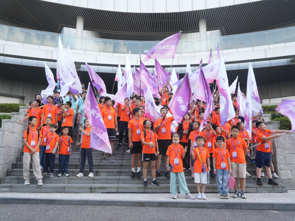 得初中组冠, 位棋手参赛, IAA